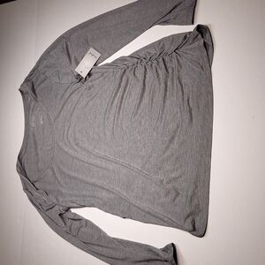 A Glow Maternity  Ruched Long Sleeve Top Size Large